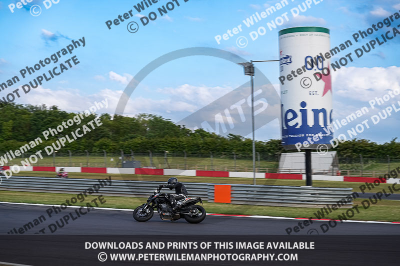 donington no limits trackday;donington park photographs;donington trackday photographs;no limits trackdays;peter wileman photography;trackday digital images;trackday photos